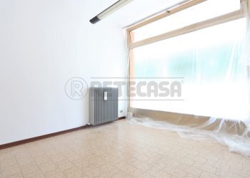 IMG_1331.JPG - Locale Commerciale Castegnero - foto 5