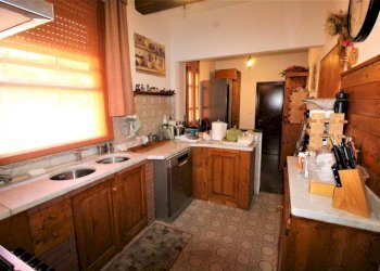 F_111537.jpg - Villa Via Venezia 38, Carrara - foto 2