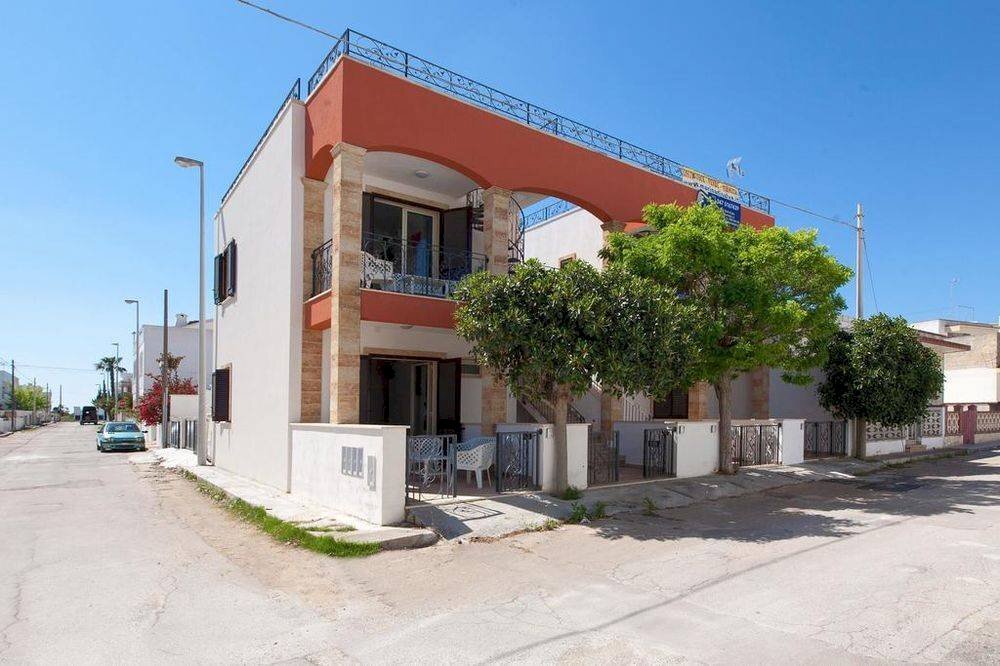 Vista Esterna - Independent house Salve - photo 1