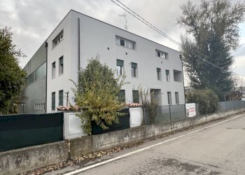 IMG_1119.JPG - Magazzino Via del Lavoro 213, Crevalcore - foto 3