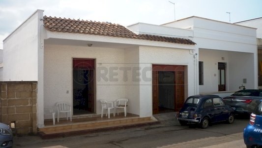 P1110041.JPG - Appartamento VIA SICILIA 3, Taviano - foto 1