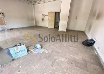 1.jpg - Locale Commerciale Via Sud Piazza d'Armi 40, Caserta - foto 4