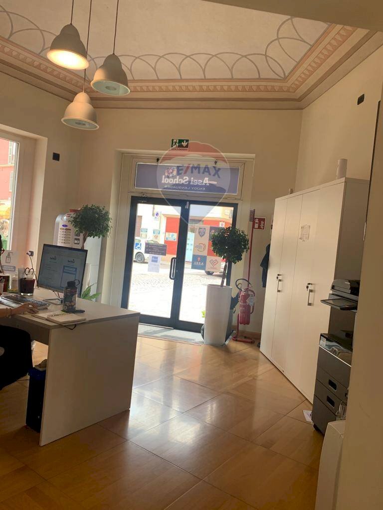 Locale Commerciale Via Dei Guasco, 36 
 Centro-P.tta della Lega, Alessandria - foto 3