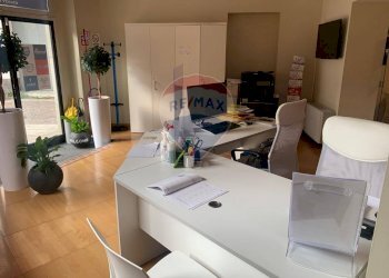 Locale Commerciale Via Dei Guasco, 36 
 Centro-P.tta della Lega, Alessandria - foto 4