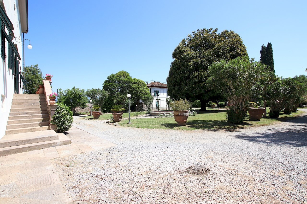 vendesi villa con giardinoIMG_3393.JPG - Appartamento Via dei Sodini 38, Capannori - foto 3