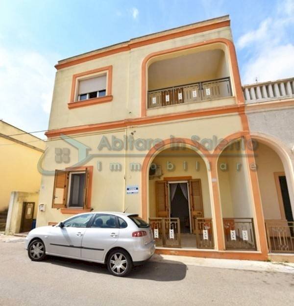 Facciata - Casa indipendente Gagliano del Capo - foto 2