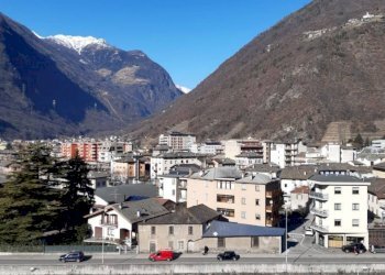 Appartamento via Enrico Besta, 3, Tirano - foto 2