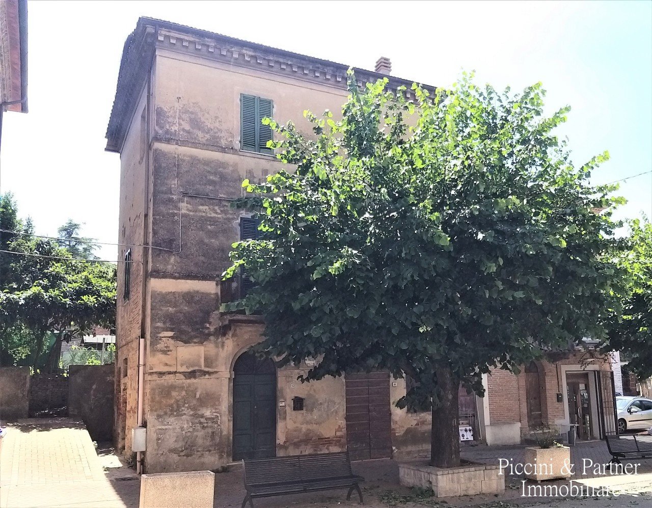 01.jpg - Rustic Piazza del Popolo 15, Castiglione del Lago - photo 1