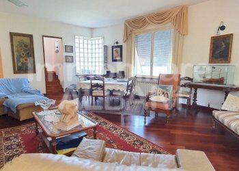 IN347_Villa-indipendente-bifamiliare-con giardino- - Casa indipendente Via Masignano 3, Arcola - foto 1