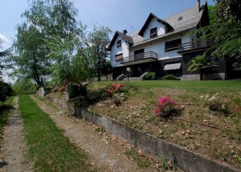 Proprietà in vendita ad Arona -  esterno  - Villa Arona - foto 5