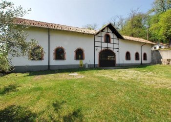 Proprietà in vendita ad Arona - parete esterna  - Villa Arona - foto 8