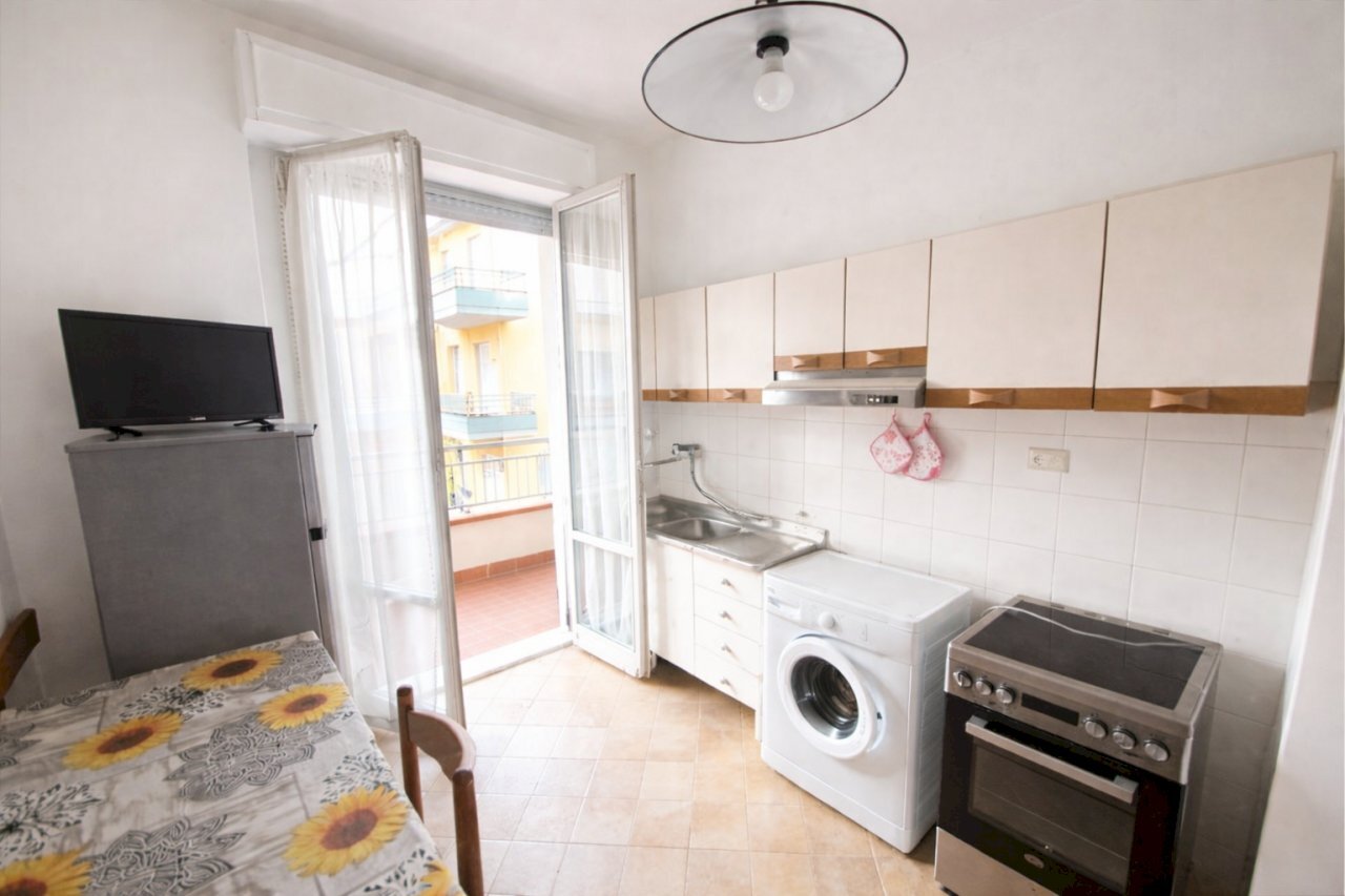 sa1.png - Two-room apartment Sarzana - photo 1