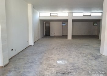 1.jpg - Locale Commerciale Via delle Ghiande 124, Perugia - foto 1