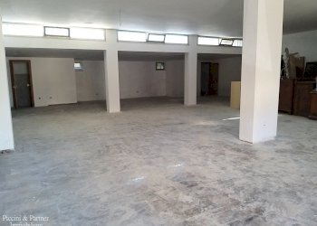 3.jpg - Locale Commerciale Via delle Ghiande 124, Perugia - foto 3