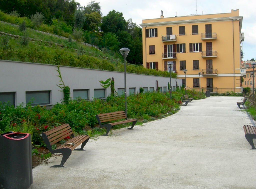 2.jpg - Box Via Bartolomeo Chighizola 47, Genova (zona Sturla) - foto 2