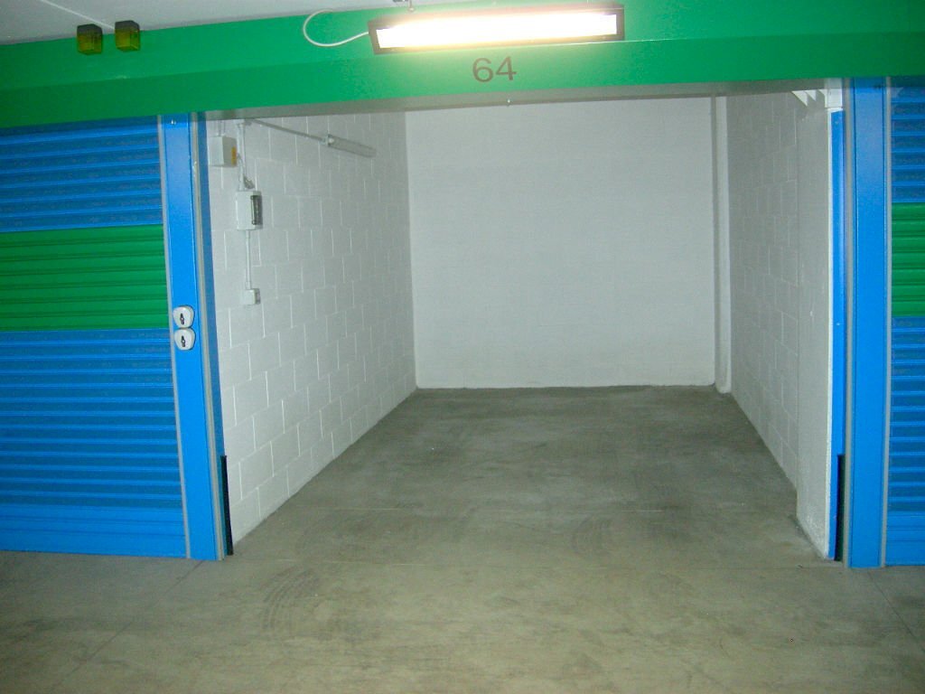 3.jpg - Box Via Bartolomeo Chighizola 47, Genova (zona Sturla) - foto 3