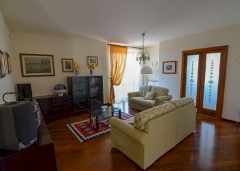 18 ACQUAVIVA PICENA VILLA CON VISTA MARE.jpg - Casa indipendente Acquaviva Picena - foto 11