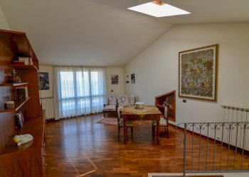 21 ACQUAVIVA PICENA VILLA CON VISTA MARE.jpg - Casa indipendente Acquaviva Picena - foto 19