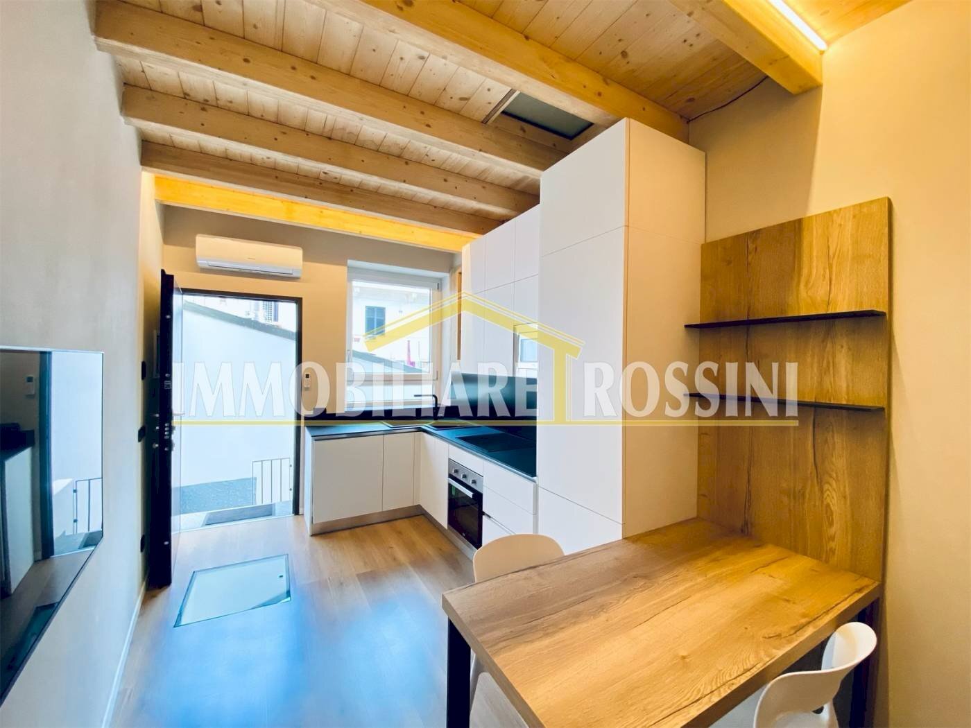 living - Loft via dei Fiori, 1, Gallarate - foto 2