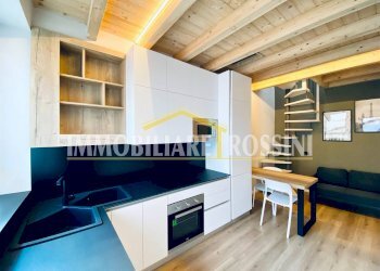 living - Loft via dei Fiori, 1, Gallarate - foto 1