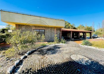 Hotel - Accommodation facility Via Colleone, Arce - photo 9