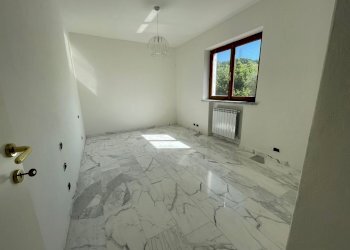 p1_camera matrimoniale.jpg - Porzione di casa Sarzana - foto 11