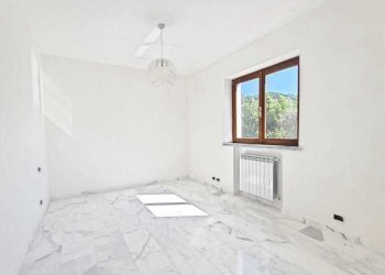 p1_camera matrimoniale1.jpg - Porzione di casa Sarzana - foto 12