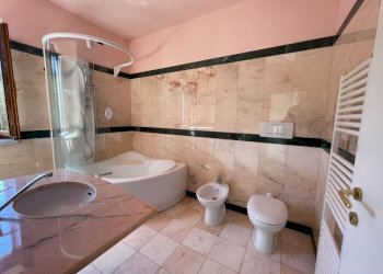p1_servizio1.jpg - Porzione di casa Sarzana - foto 18