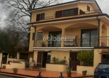 IN260_Indipendente villa con giardino.JPG - Villa Bolano - foto 12