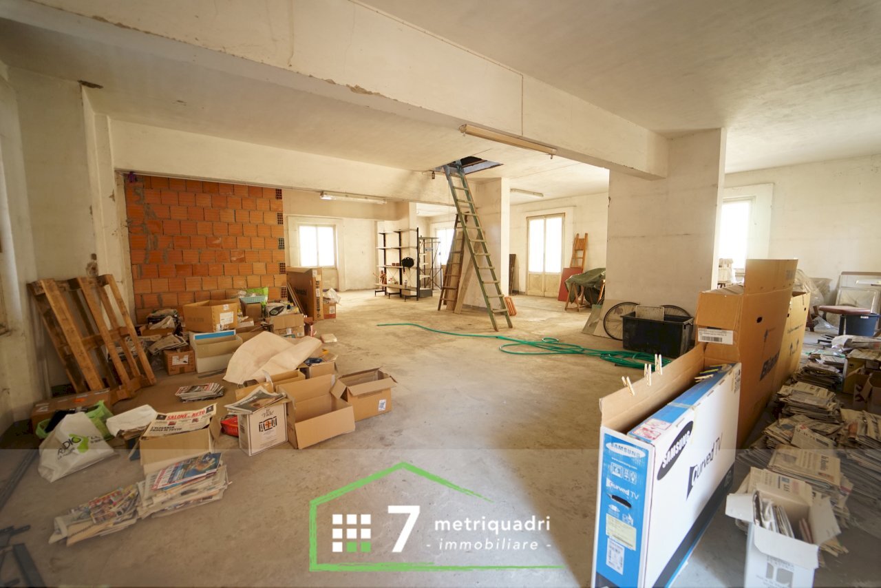 DSC00979.JPG - Warehouse Chiavari - photo 3