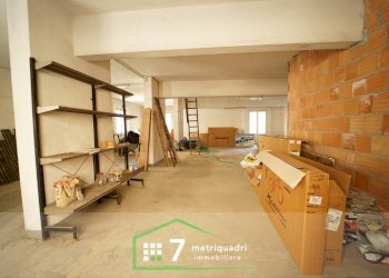 DSC00978.JPG - Warehouse Chiavari - photo 2