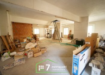 DSC00979.JPG - Warehouse Chiavari - photo 3