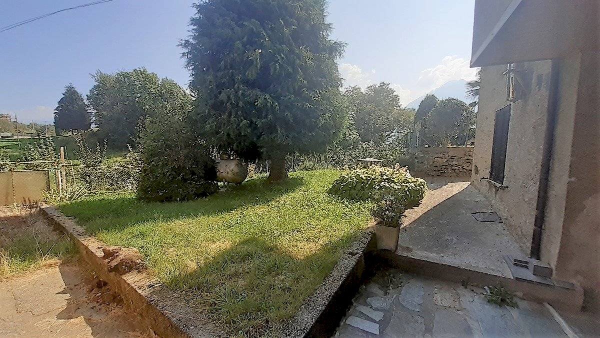 Villa via Gian Battista Gatti, 44, Castione Andevenno - foto 2