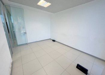 ufficio - Office via Padergnone, 29, Grassobbio - photo 5