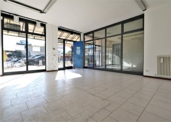 IMG_4521.JPG - Commercial Premises Vicenza - photo 1