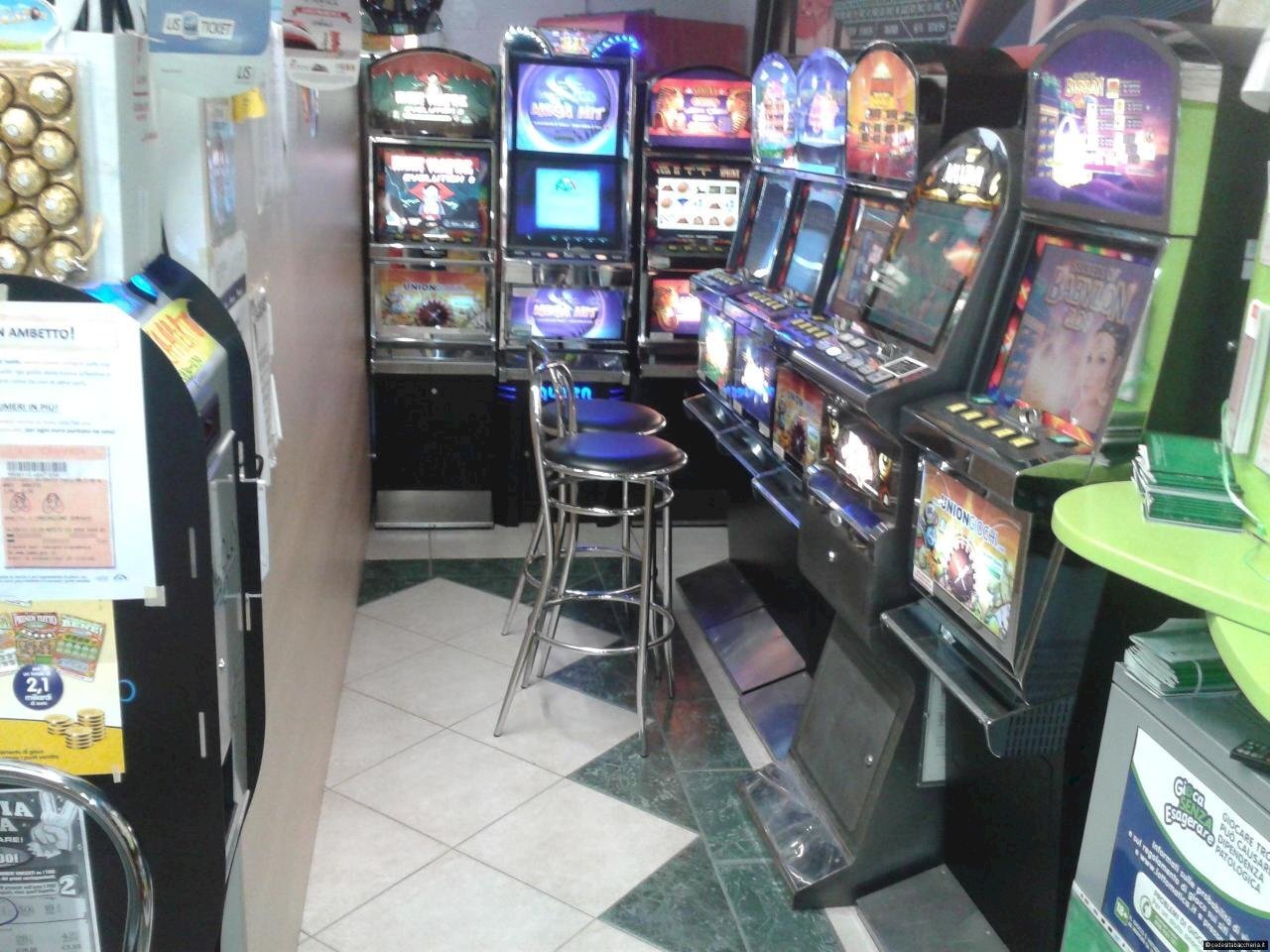 305 original 1459264570-3.jpg - Tabaccheria Piazza dei Servi, Lucca - foto 2