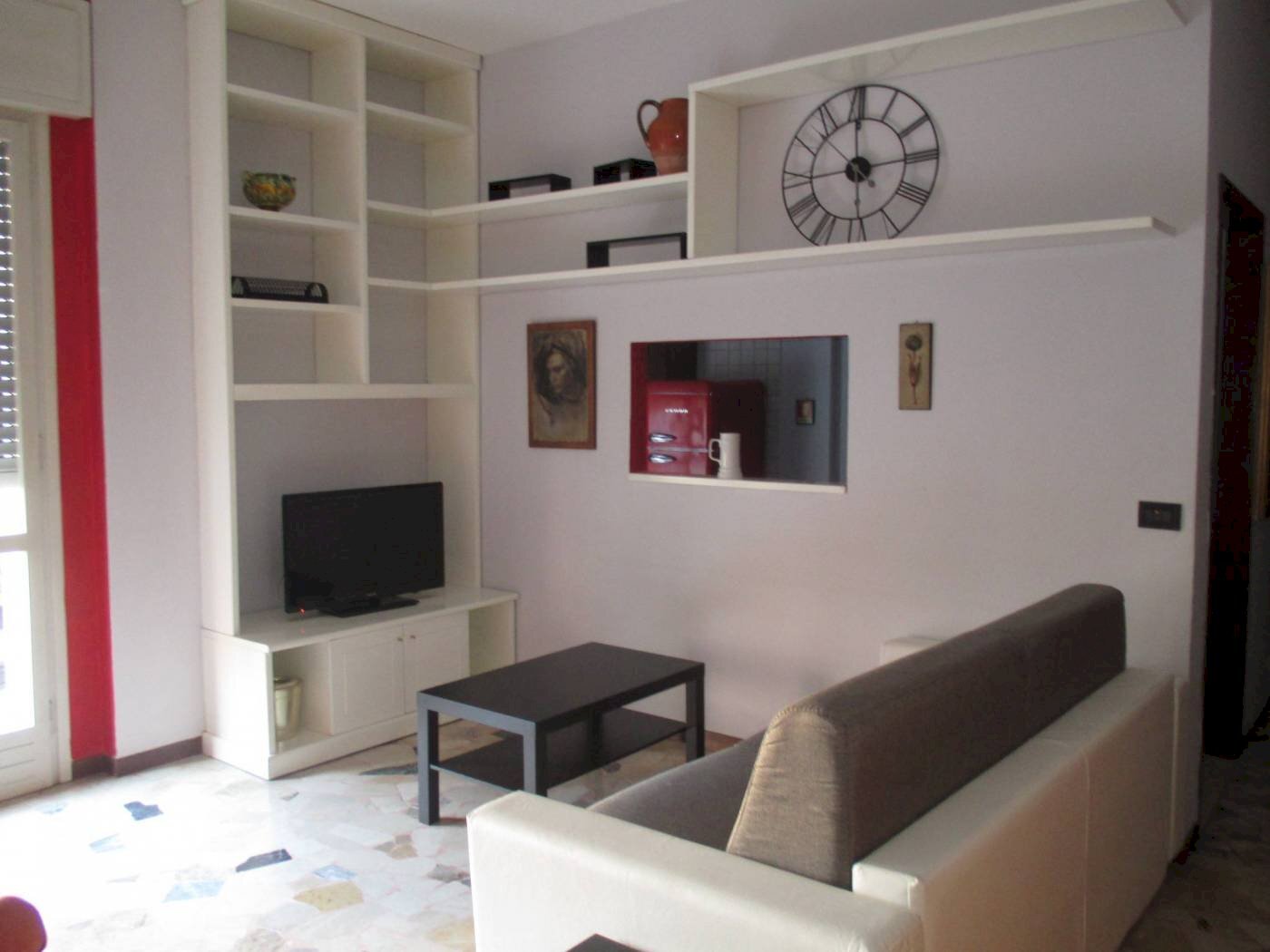 Soggiorno - Three-room apartment via Boves, Brescia - photo 2