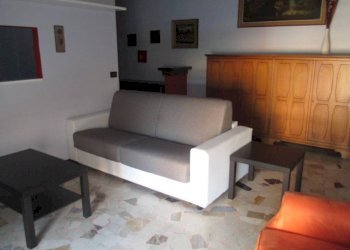 Soggiorno - Three-room apartment via Boves, Brescia - photo 9