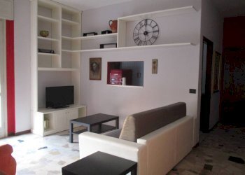 Soggiorno - Three-room apartment via Boves, Brescia - photo 26