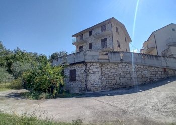 facciata - Villa Via Piano delle Castagne 92, Roccamorice - foto 1