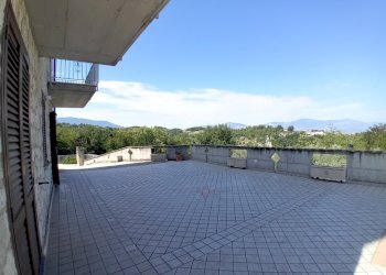 terrazza - Villa Via Piano delle Castagne 92, Roccamorice - foto 6