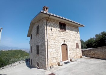 facciata - Villa Via Piano delle Castagne 92, Roccamorice - foto 25