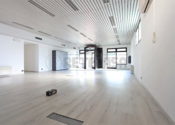 IMG_1738.JPG - Locale Commerciale Arcugnano - foto 4