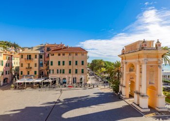 C83A0371.jpg - Appartamento Piazza Vittorio Emanuele II 5, Finale Ligure - foto 1