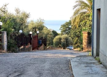 20220721_190124.jpg - Villa Pescara - foto 12