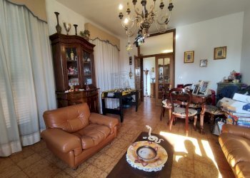 villa singola con terreno (2).jpg - Villa Via di Mammoli 3, Lucca - foto 2