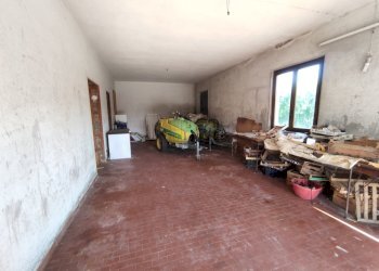 villa singola con terreno (22).jpg - Villa Via di Mammoli 3, Lucca - foto 16