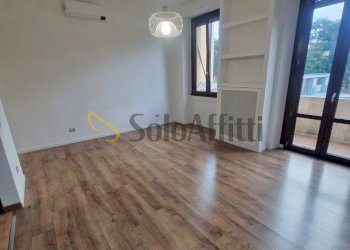 WhatsApp Image 2025-12-10 at 11.43.44.jpeg - Trilocale Via San Giovanni Bosco 7, Seregno - foto 9