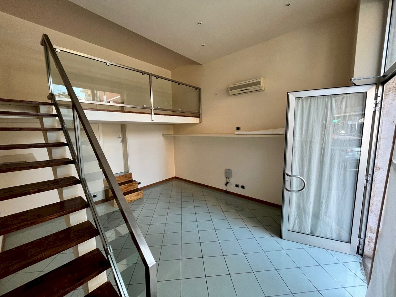 Negozio Piacenza - foto 2