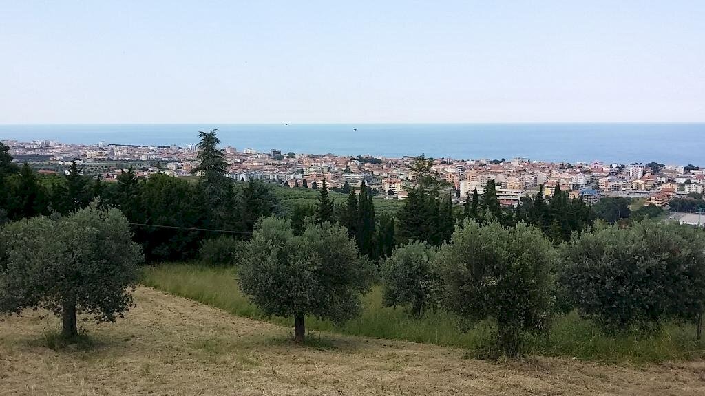 Building land Tortoreto - photo 1